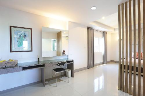 วี เพลส เรสซิเดนซ์ (V Place Residence) in สงขลา