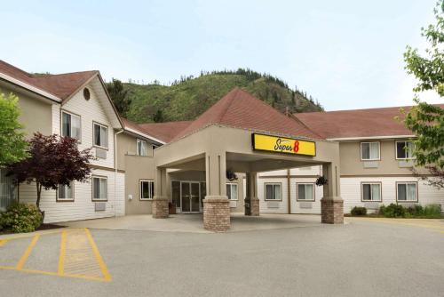 Super 8 by Wyndham West Kelowna BC