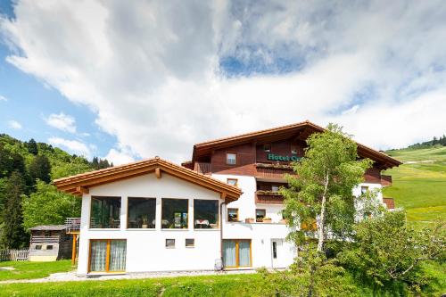 Hotel Cuntera, Curaglia bei Balmenegg