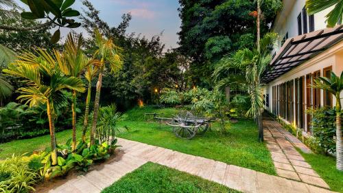 La Residence Blanc D' Angkor