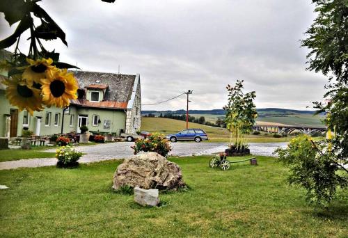 tuin, Turistika ubytovňa sivá brada (Turistika ubytovna siva brada) in Stary Smokovec
