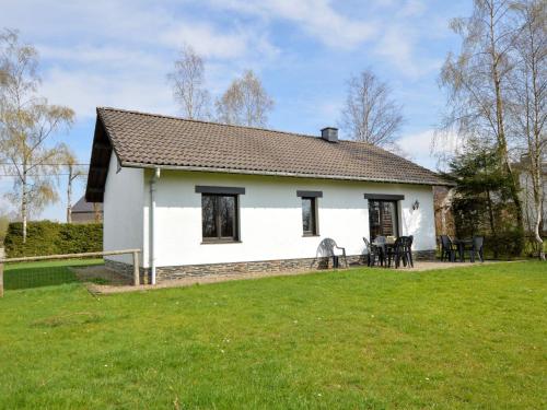 Cozy Holiday Home in Malmedy near Coo Waterfalls gîte à louer Longfaye