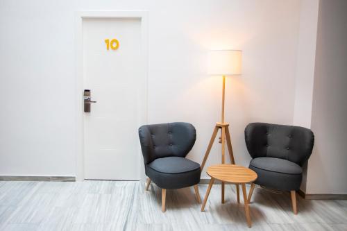 Basic Hotel Sevilla Catedral - image 11