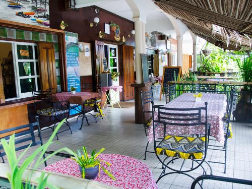 Instalaciones, Hotel Jardin de la Paix in Moroni