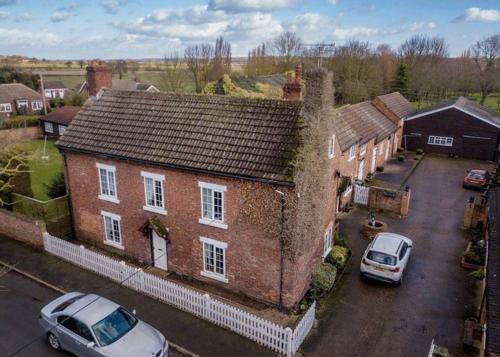 The Farmhouse at West Drayton Farm gîte à louer Retford Rail Station
