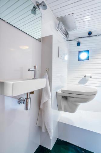 Asile Flottant Room Type - Apartment with Shower