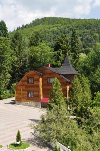 Four-Bedroom Cottage