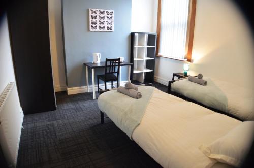 Old Swan Guest House near Croxteth Hall & Country Park