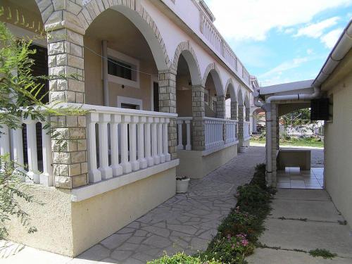 Apartments Vozab 2