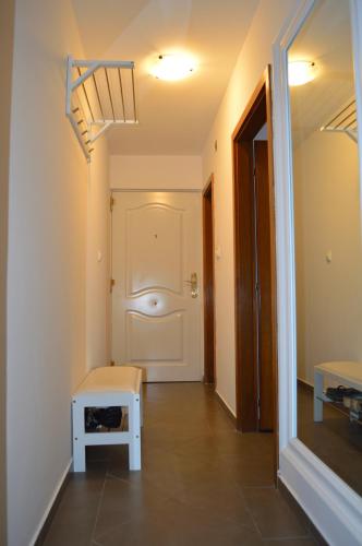 Vanessa Apartment - image 3