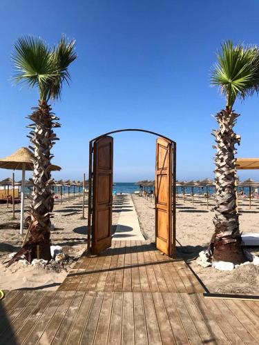 пляж, Hotel La Terrazza in Барлетта