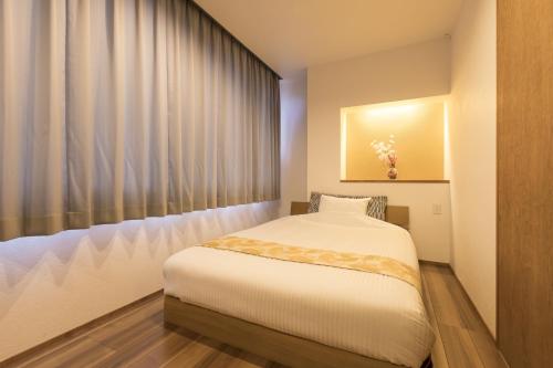 Standard Family Room image 10