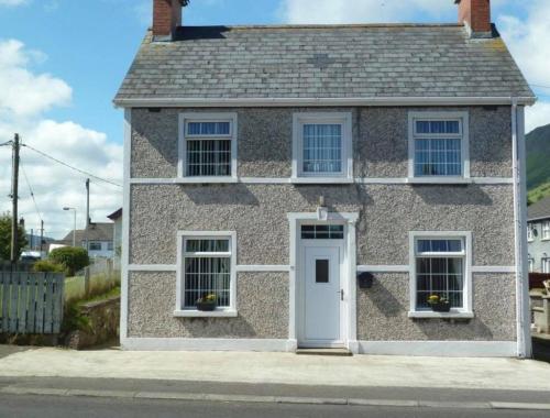 Glens Of Antrim Beach House - On The Coast