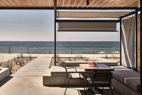 Book the Beachfront WineTank Suite Beachfront WineTank Suite