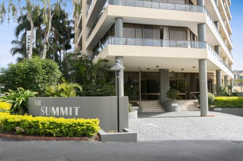 Summit Apartments