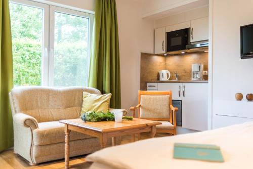 Studio Apartment image 2
