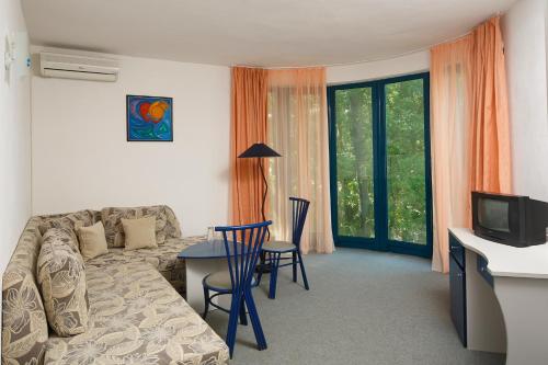 Elmar Hotel - image 5