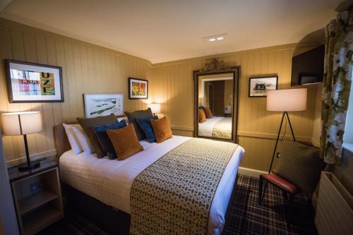 The Marquis - image 12