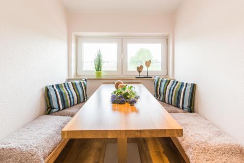 One-Bedroom Apartment image 10