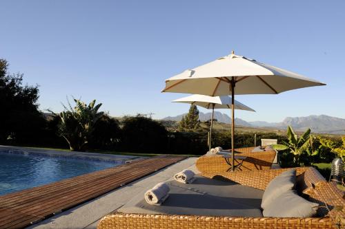 Terraza/balcón, WedgeView Country House y Spa (WedgeView Country House and Spa) in Stellenbosch
