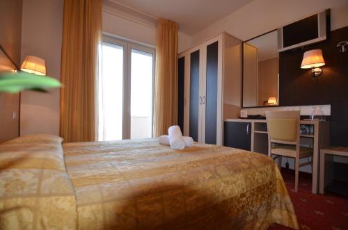 Hotel Apollo - image 7