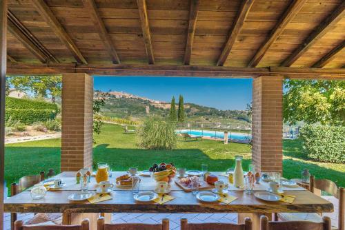 The Grapevine by MANVI, Montepulciano
