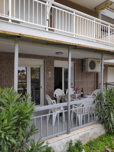  Gerakina in 63100 Yerakiní