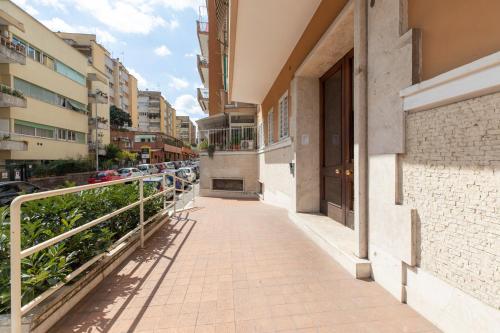Vatican Cozy Apartment with Terrace - image 7