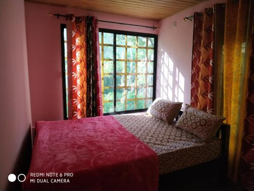 Munnar Pavithra Riverview Homestay