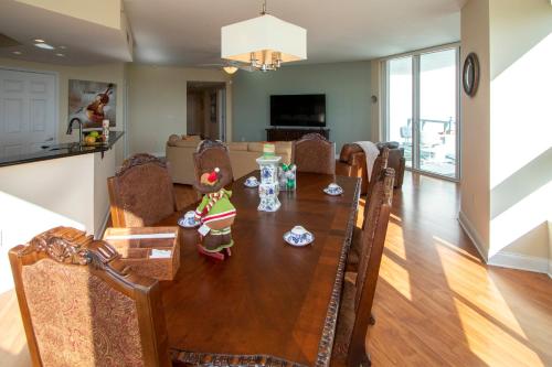 Riverfront Luxury Stunning Views & Top Amenities in Holly Hill, USA