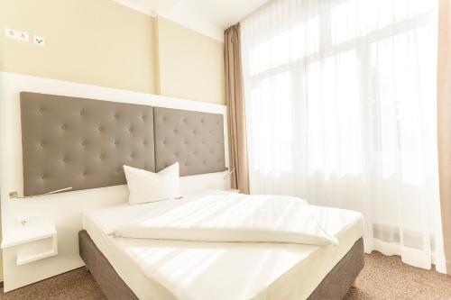 1 twin bed