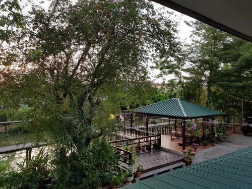 Songthai Suvarnabhumi – Bangkok, NY