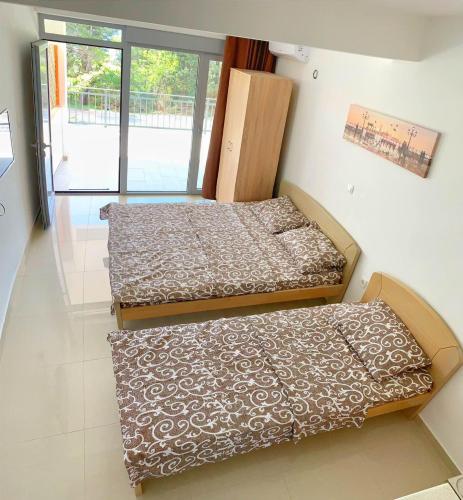 Apartment with Sea View image 9