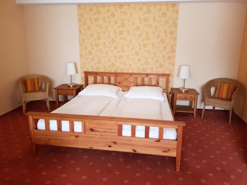 1 queen bed