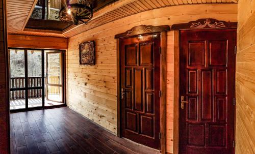 Коло Гір in Kolochava