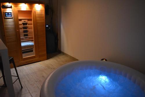 Pezsgőfürdő, L'indus in Chagny