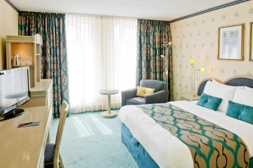 Carlton Oasis Hotel in สปิจเนนิซ