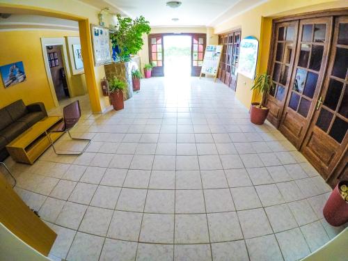 Vanessa Hotel - image 5