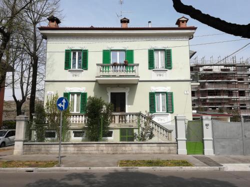 AGLI OLEANDRI appartamento in villa con con parcheggio