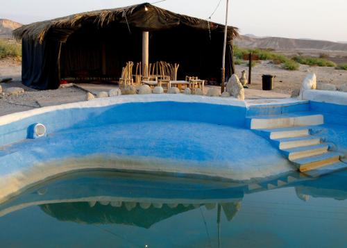 Úszómedence, Incense and Spice Route Inn in Arava