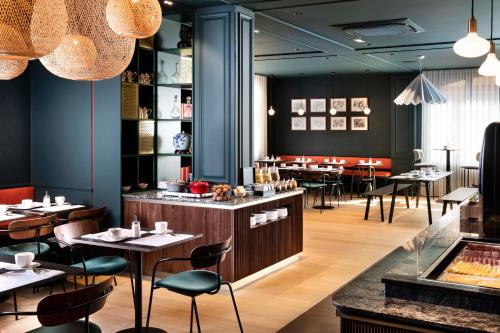 อาหารและเครื่องดื่ม, Hotel Le Colombier in อูบาเน