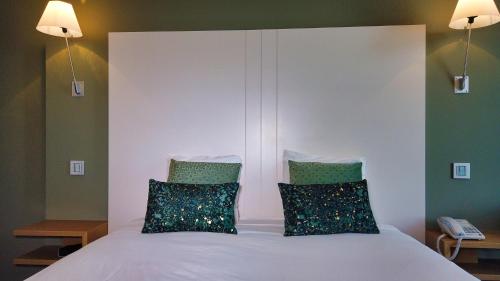 Hotel Bliss - image 5