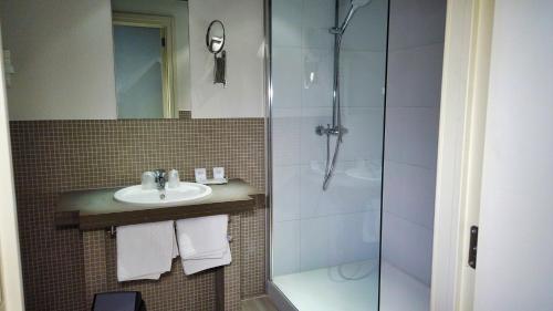 Hotel Bliss - image 9