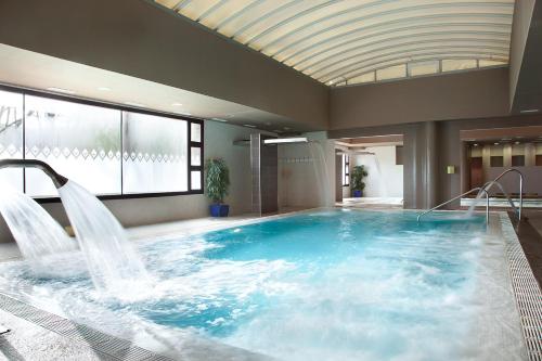 Peldbaseins, Hotel Balneario Valle del Jerte in Rebollara