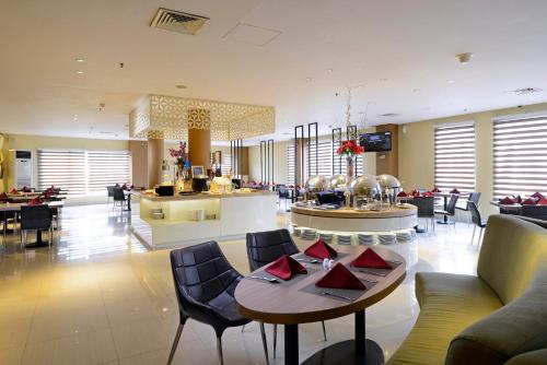 CROWN PRINCE Hotel Surabaya Managed by Midtown Indonesia