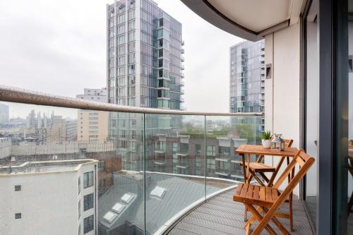 One Bedroom apartment in Aldgate - image 14