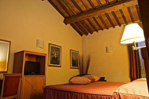 Hotel La Luna - image 11