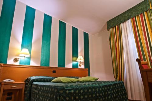 Superior Double or Twin Room image 10