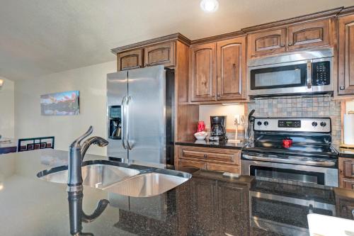Timber Mountain Retreat Townhouse - image 9
