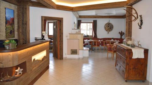 Vestabils, Hotel Trenker in Braies